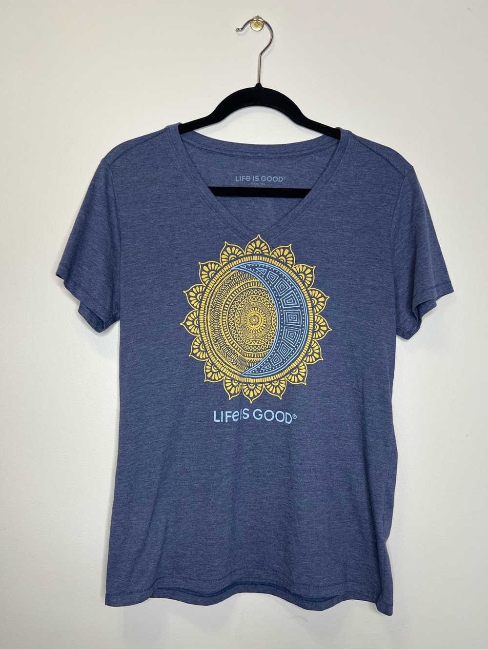 LIFE IS GOOD Celestial Sun and Moon V Neck Cool Tee size Medium - Picture 2 of 7